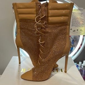 JENNIFER LE AXL CHAMPAGNE CRYSTAL PATENT LEATHER SHOES HEELS BOOTS NEW CARDI B